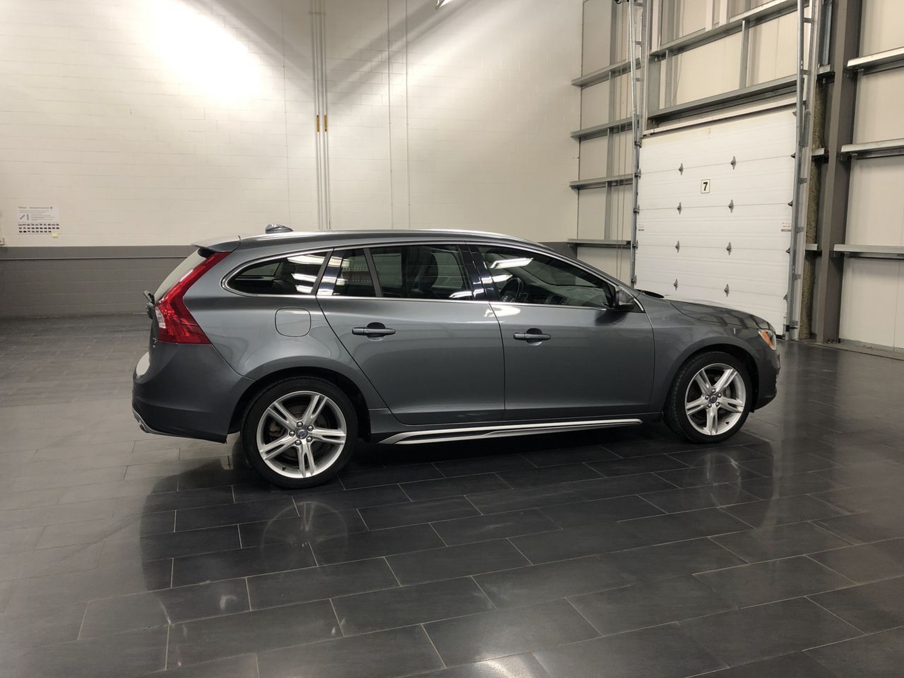 Pre-Owned 2017 Volvo V60 T5 Special Edition Premier *CLEARANCE PRICING ...