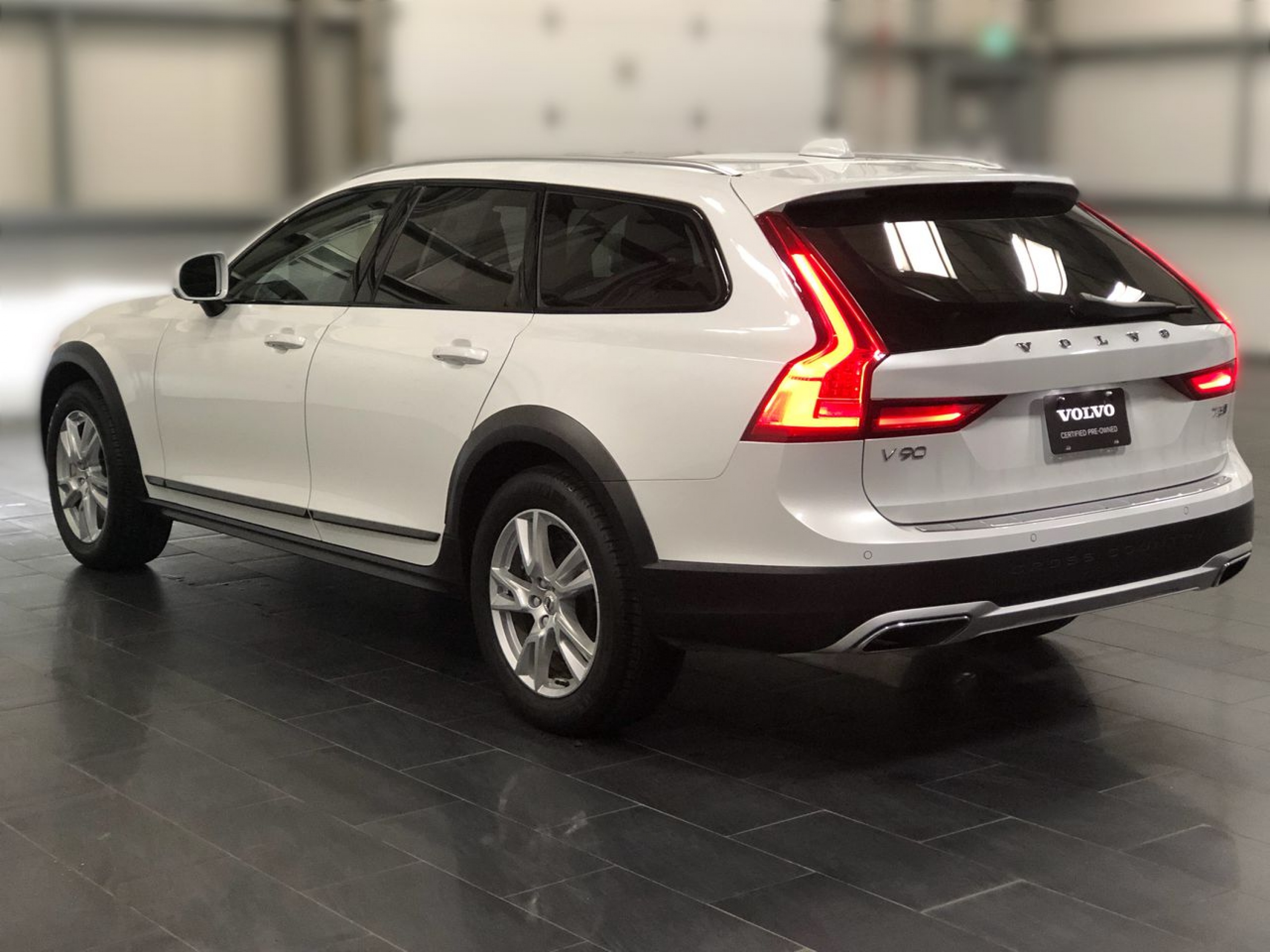 Certified PreOwned 2018 Volvo V90 T5 AWD *Awesome WagonClearance