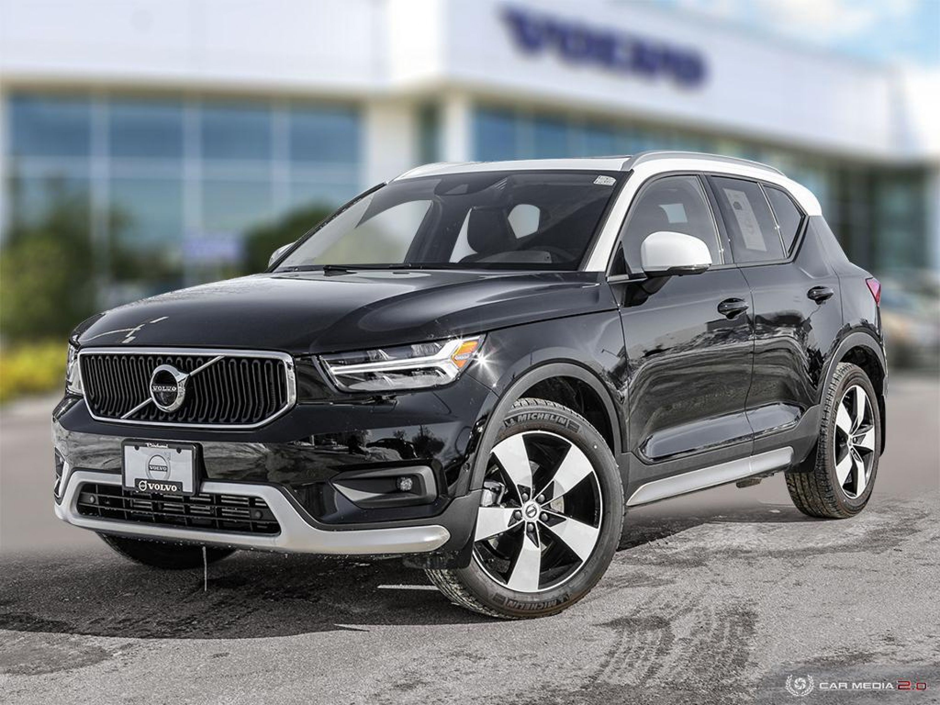 New 2019 Volvo XC40 Momentum SUV for Sale #V19070 | Volvo Winnipeg